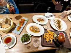 -LESCEDARS Brasserie Bistro香柏树
