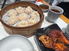 -馋三尺蟹粉小笼(人民广场店)