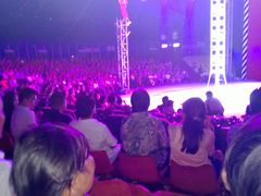 场内满满的观众-环球城国际大马戏