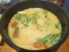-银米·云南传统过桥米线(双廊黑金冠店)