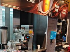-麦当劳(杨林得来速店)