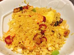 大叻经典菠萝海鲜炒饭-米纸越南小馆(金鹰世界店)