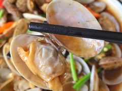 葱姜炒花蛤-鑫悦楼煎蟹·16年海鲜大排档
