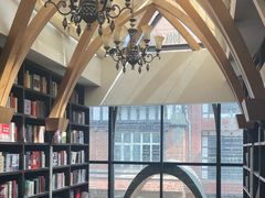 -钟书阁(松江泰晤士小镇店)