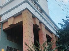 -桔子酒店(上海西藏北路地铁站店)