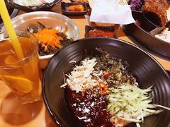 -肥肥虾庄·金牌油焖大虾(杨园滨江时代walk店)
