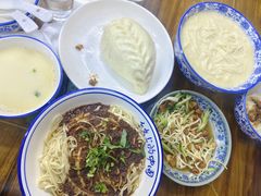 -雪琴面馆富安特色鱼汤面(城中花园店)