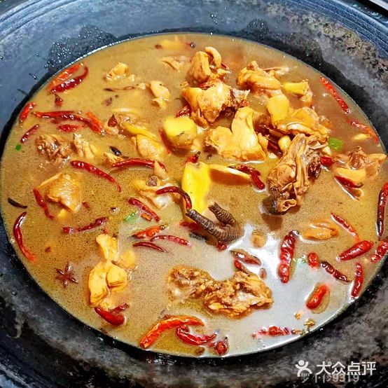 土锅炖公鸡世家(泉山路店)
