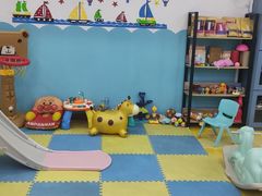 -蓝鲸奇亲子游泳俱乐部