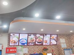-李先生牛肉面大王(北京站售票厅餐厅)