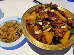 天山乌梅大盘鸡-疆遇·新新新新的新疆菜(万达店)