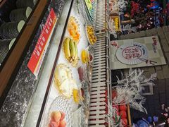 -釜御山海鲜烤肉火锅自助(新城市中心店)