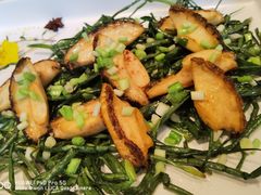 葱烧鲍鱼-富淳饭店(陆家嘴保利广场店)