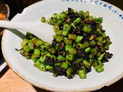 菜荪子甜嫩豆-吃饭皇帝大(长宁龙之梦店)