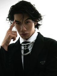 -变画·发型STUDIO