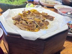 -头上红煨盐鸡·非遗院子餐厅