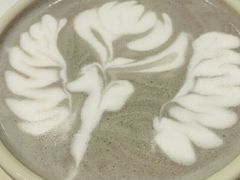 黑芝麻牛扎糖拿铁-KYO COFFEE(胶州路店)