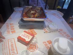 -老街烧烤大排档·地道湖北菜·龙虾馆(汉口火车站店)