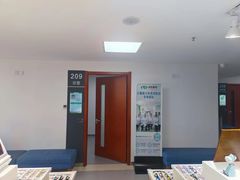 -大连何氏眼科医院