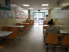 大堂-华莱士·全鸡汉堡(济南大明湖店)