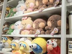 -名创优品(北京新中关购物中心地铁层店)