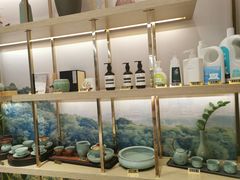 -杭州西湖湖滨银泰亚朵酒店