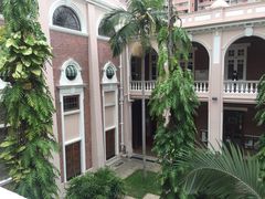 -香港大学