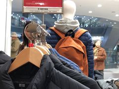 -优衣库(上海虹口龙之梦店)