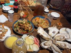 -蚝堡海鲜·威海菜·海肠捞饭·烧烤·亚洲吃蚝公司(幸福门店)