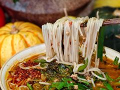 -粉八·云南米线·建水烧烤(常熟路店)