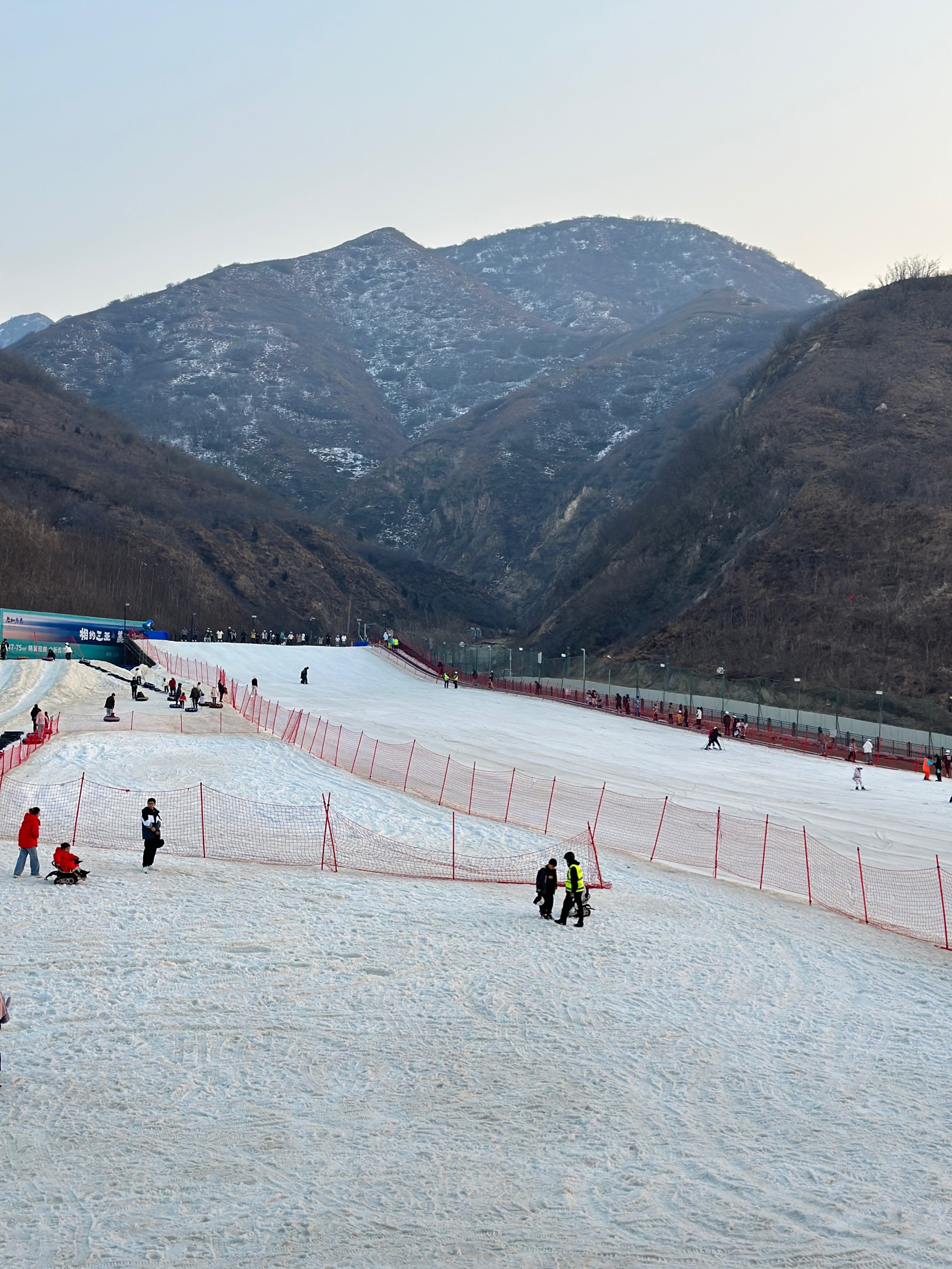 房山阎村滑雪场图片