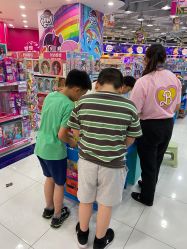 -TOYSRUS玩具反斗城(重庆来福士店)