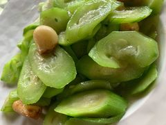 金蒜炒丝瓜-天源渔港农庄