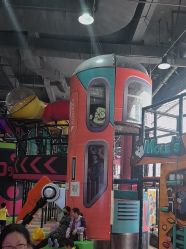 -欧酷世界动力星球(王府井奥莱UP TOWN店)