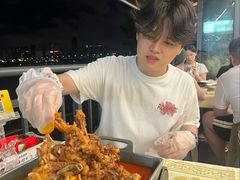 -铭副琦食·虾蟹烩馆(渔人码头店)