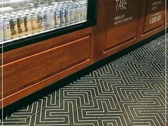 -西西弗书店&矢量咖啡(凯德晶萃广场店)