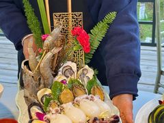 -茅草房·河畔园林火锅