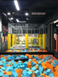 -蹦贝运动中心·蹦床·攀岩·闯关(龙岗店)