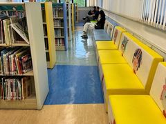 -屯门公共图书馆