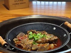 -大众跷脚牛肉馆·非遗传承单位(峨眉山店)