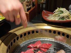 -山川小町·极番烧肉(新地假日广场店)