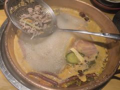 -洱火云南酸菜牛肉火锅(石景山当代商城店)