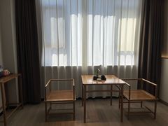 -陌上轻居酒店(天水高铁南站店)