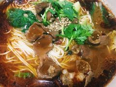 -丁丁猫重庆小面(徐州路店)