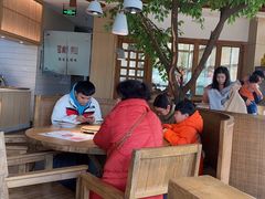 -蜜桃餐厅·伴山(湖滨商业街店)