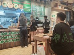 -云阿蛮云南生烫牛肉米线(奉贤路店)