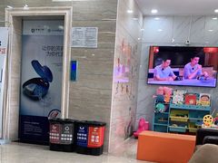 -茂菊口腔连锁(浦东南路店)