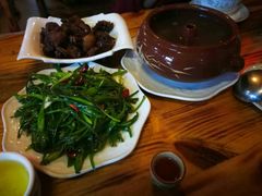 -小锅巴纳西餐厅