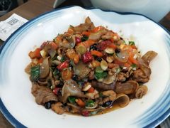 -有红鸡毛店·川菜(建设路店)