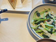 -八府香鸭·啫啫煲(华山路店)